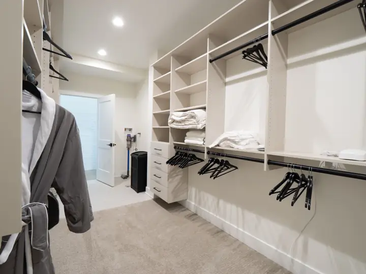 Walk-in closet